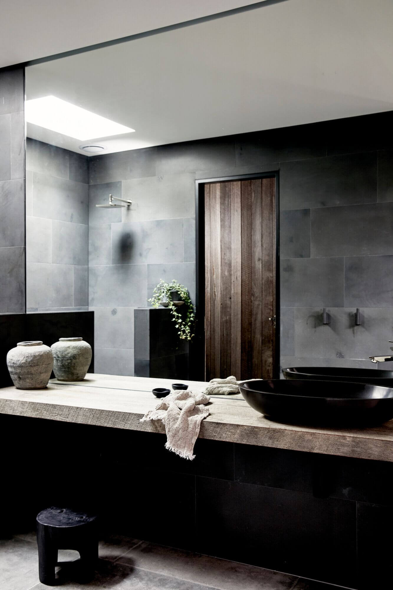 Ensuite at The Cabin, Byron Beach Abodes
