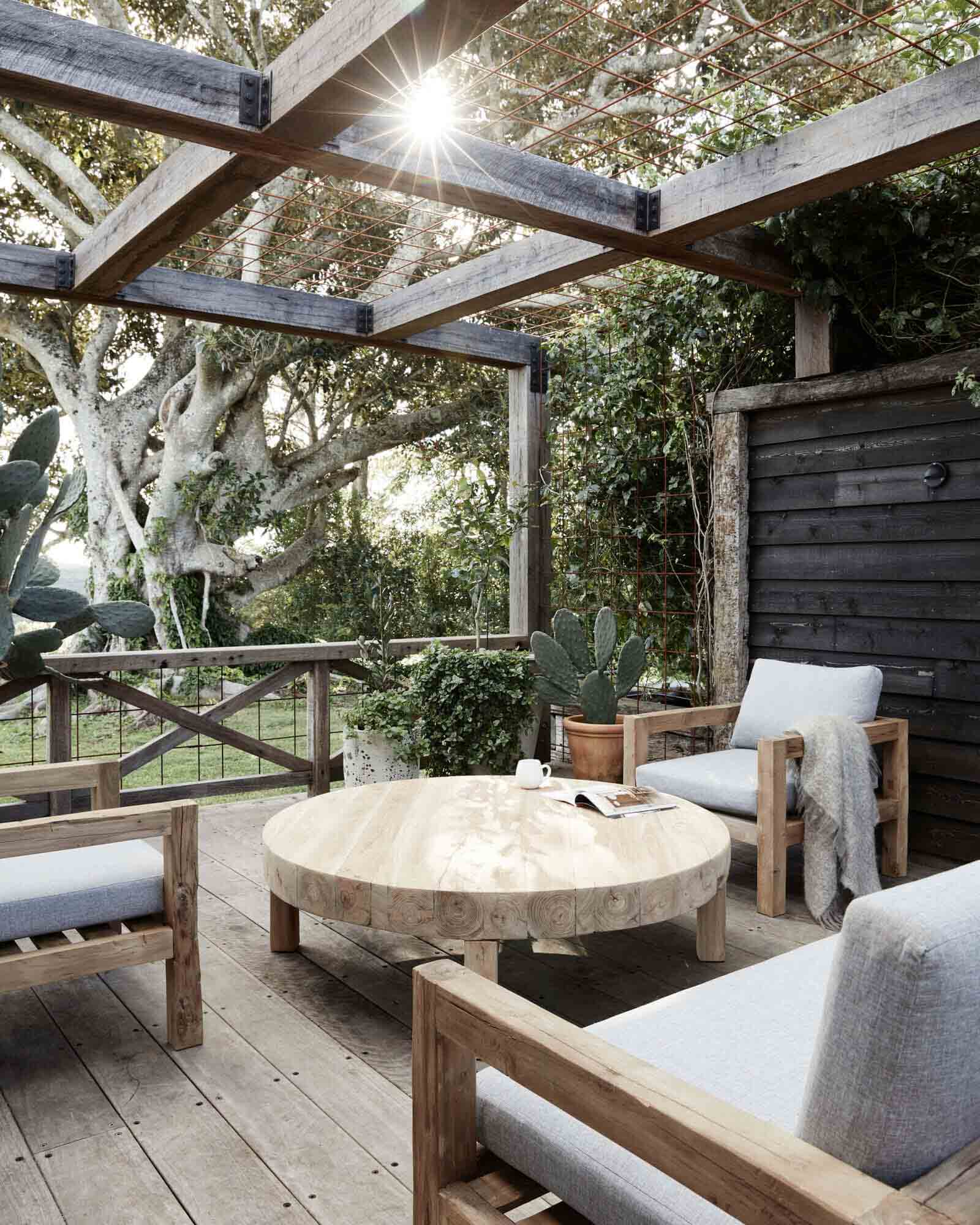 Le Viti Barn Newrybar: Outdoor entertaining area overlooking the Byron Bay Hinterland