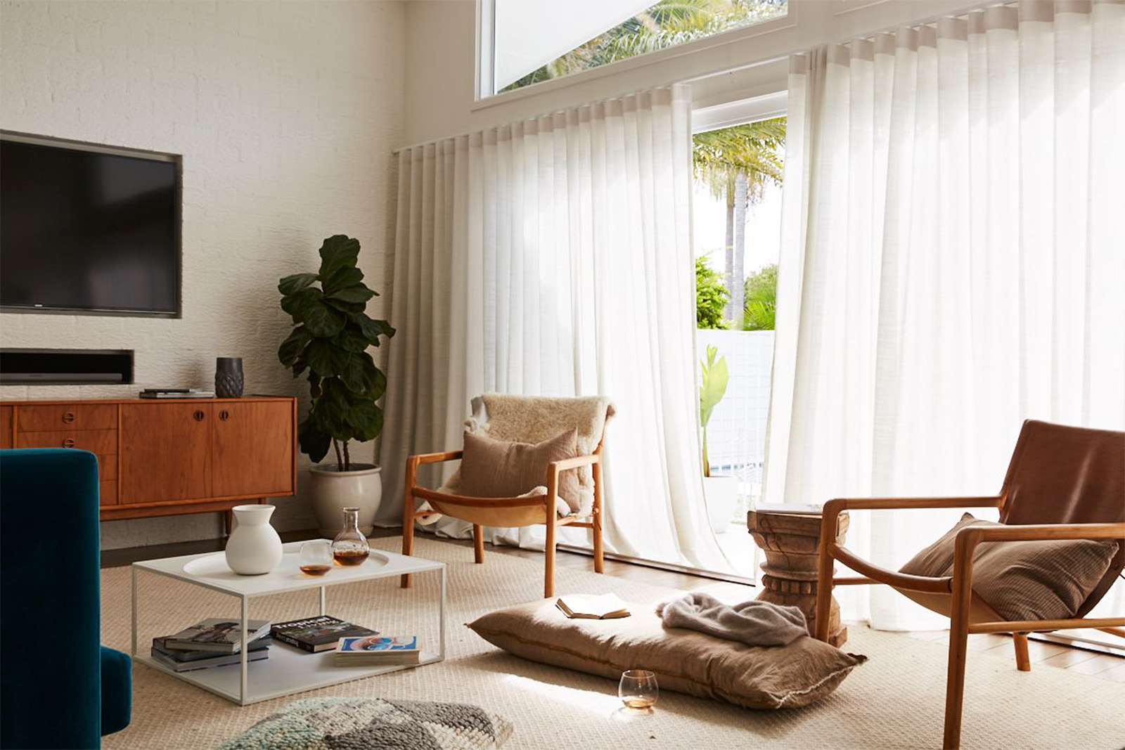 Lounge room at The Chalet, Byron Beach Abodes